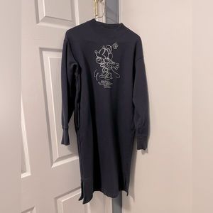 UNiQlo + Disney Minnie sweatshirt dress